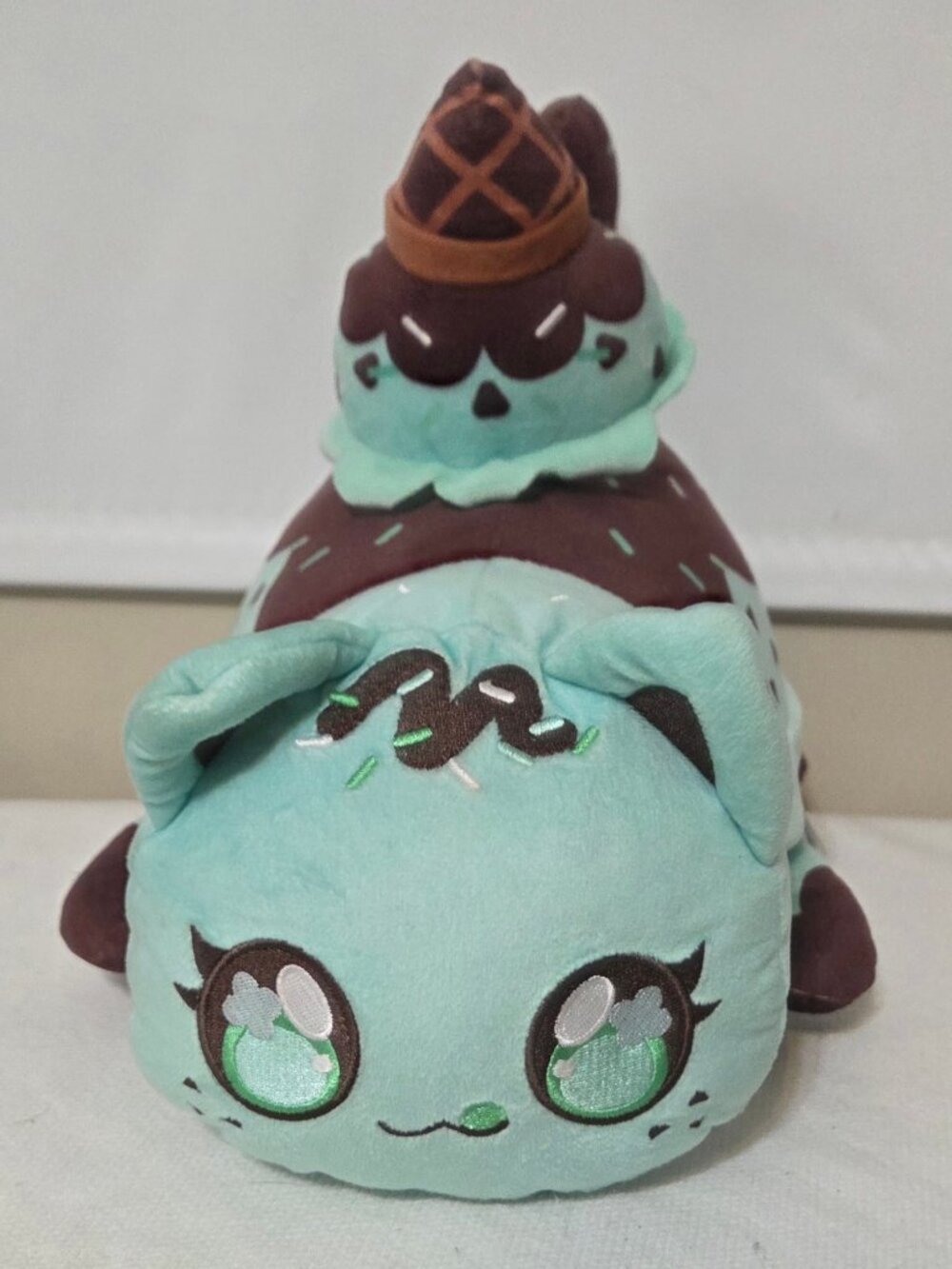 Aphmau MeeMeows Ice Cream Limited Edt Mint Chocolate Chip Cat Plush Large 10”